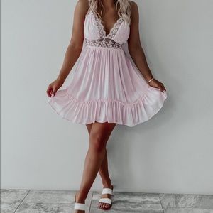 Pretty pink dress with lace detail
